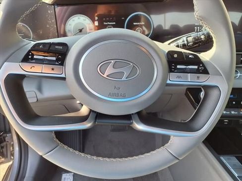 Used 2025 Hyundai Elantra SEL FWD image 9