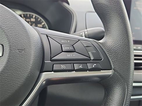 Used 2021 Nissan Altima 2.5 SV image 6