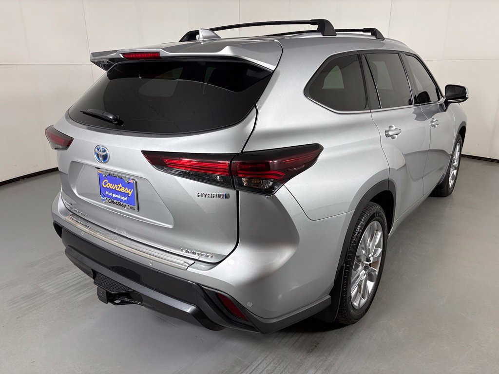 Used 2024 Toyota Highlander Limited AWD/4WD image 8
