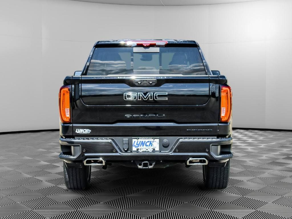 Used 2023 GMC Sierra 1500 Denali w/ Technology Package AWD/4WD image 3