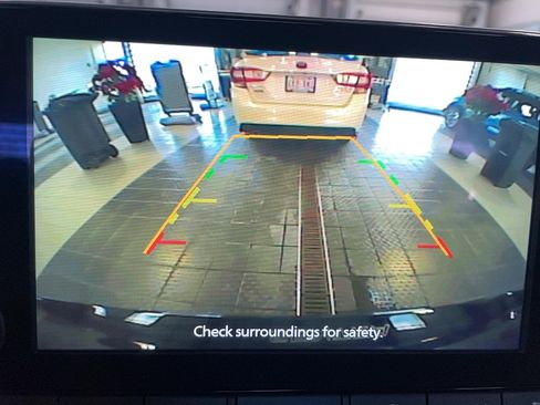 Used 2022 Nissan Sentra SR w/ Midnight Edition image 7