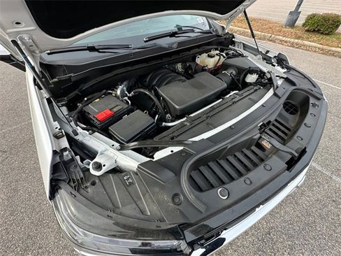 Used 2022 Chevrolet Tahoe LT w/ LT Signature Package image 33