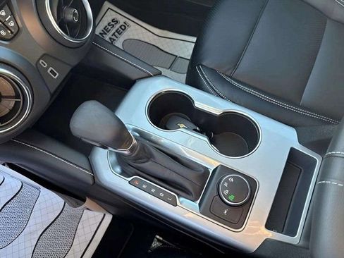 Used 2024 Chevrolet Blazer LT image 17