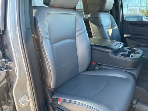 Used 2024 RAM 2500 Tradesman w/ Chrome Appearance Group image 54