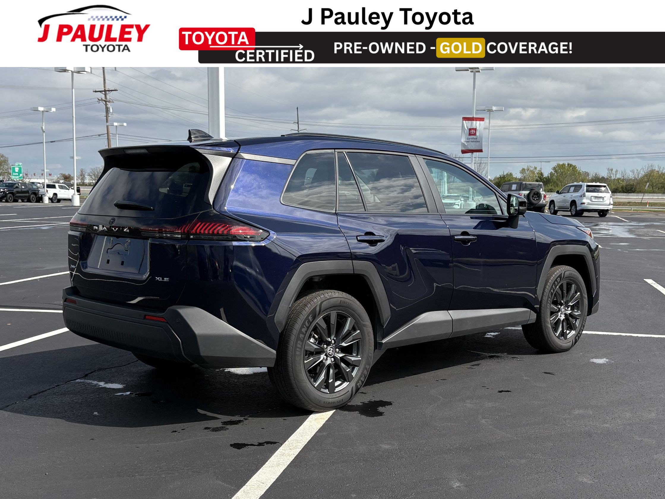Used 2026 Toyota RAV4 XLE Premium FWD image 3