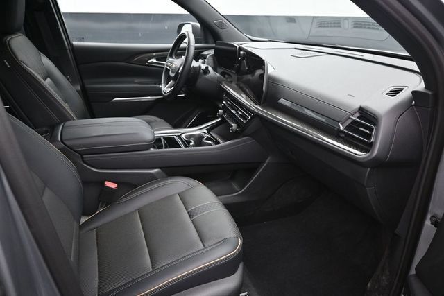 Used 2026 Chevrolet Traverse High Country w/ LPO, Floor Liner Package AWD/4WD image 21