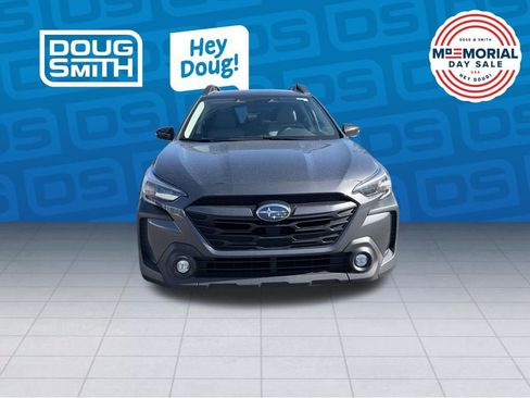 Used 2023 Subaru Outback Premium AWD/4WD image 2
