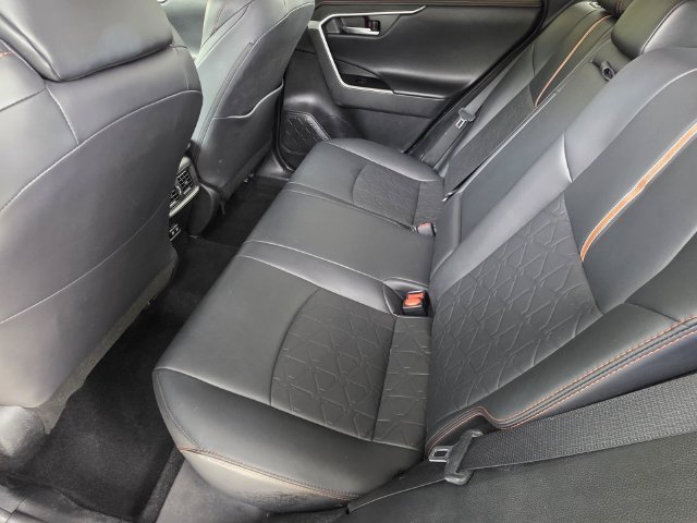 Used 2020 Toyota RAV4 Adventure AWD/4WD image 9