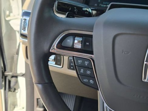 Certified 2024 Lincoln Navigator Reserve AWD/4WD image 20