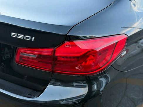 Used 2019 BMW 530i w/ M Sport Package RWD image 9