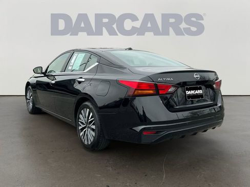 Used 2024 Nissan Altima 2.5 SV image 5