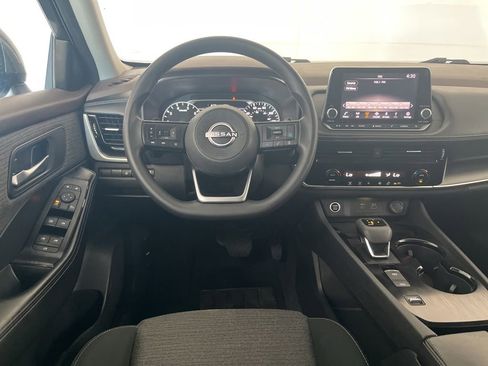 Used 2022 Nissan Rogue SV FWD image 32