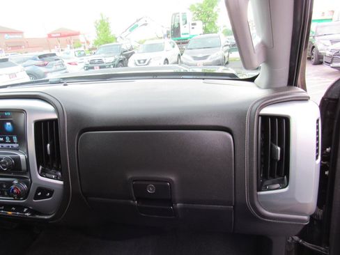 Used 2018 GMC Sierra 2500 SLT w/ Duramax Plus Package AWD/4WD image 31