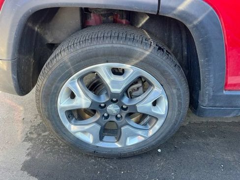 Used 2018 Jeep Compass Limited AWD/4WD image 7