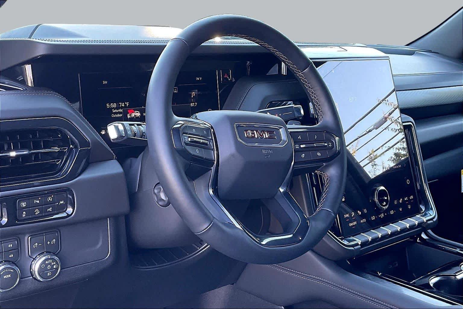 Used 2026 GMC Yukon XL AT4 w/ AT4 Premium Package AWD/4WD image 17