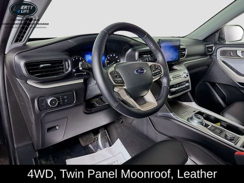 Used 2022 Ford Explorer XLT w/ Equipment Group 202A image 9