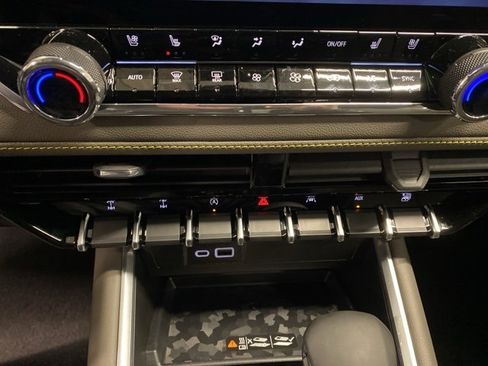 New 2026 Chevrolet Colorado ZR2 w/ Technology Package image 21