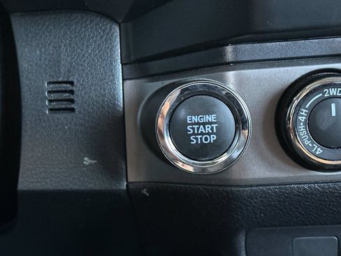 Used 2023 Toyota Tacoma SR5 AWD/4WD image 22