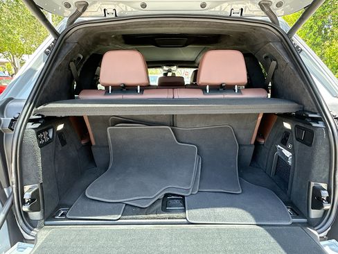 Certified 2024 BMW X7 M60i AWD/4WD image 27
