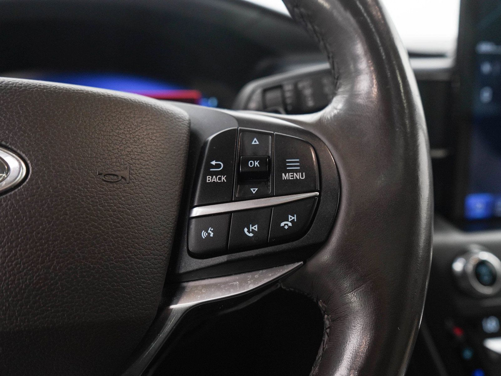 Used 2020 Ford Explorer Platinum w/ Premium Technology Package AWD/4WD image 30