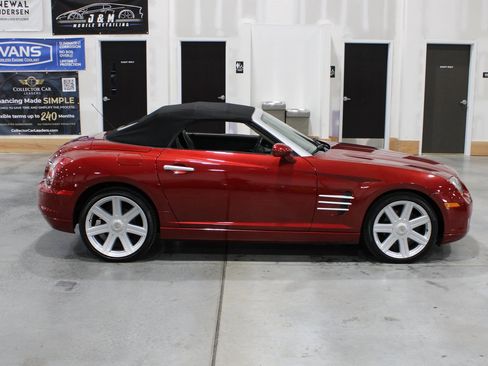 Used 2006 Chrysler Crossfire Limited RWD image 17