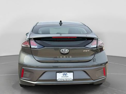 Used 2022 Hyundai Ioniq SE FWD image 5