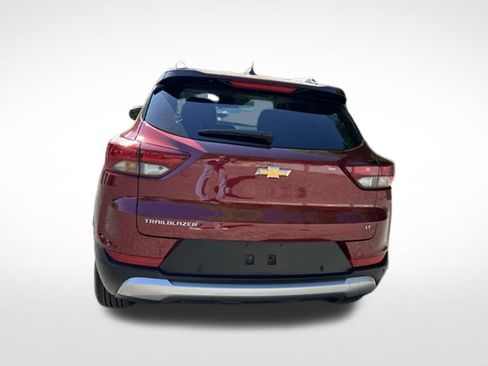 Used 2025 Chevrolet TrailBlazer LT w/ Convenience Package FWD image 5