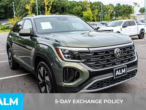 Used 2026 Volkswagen Atlas Cross Sport SE FWD image 3