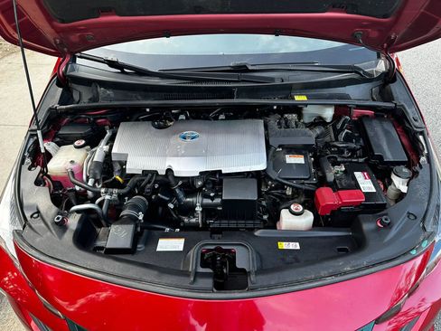 Used 2017 Toyota Prius Prime Plus w/ Carpet Mat Package FWD image 10