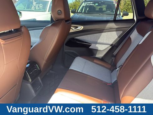 Used 2023 Volkswagen ID.4 Pro RWD image 31