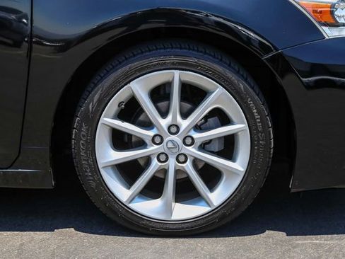 Used 2013 Lexus CT 200h w/ Premium Pkg w/Navigation FWD image 10