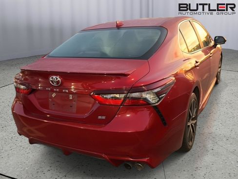 Used 2021 Toyota Camry SE FWD image 8