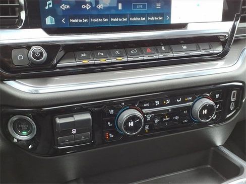Used 2025 Chevrolet Silverado 1500 High Country w/ High Country Premium Package image 10