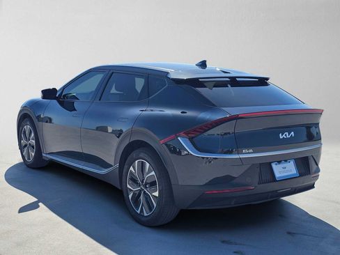 Used 2024 Kia EV6 Light RWD image 5