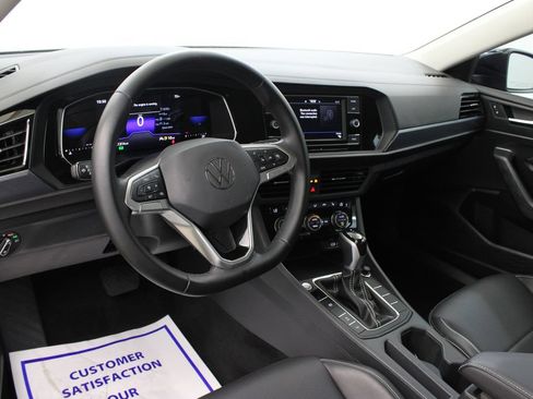 Certified 2023 Volkswagen Jetta SE FWD image 15