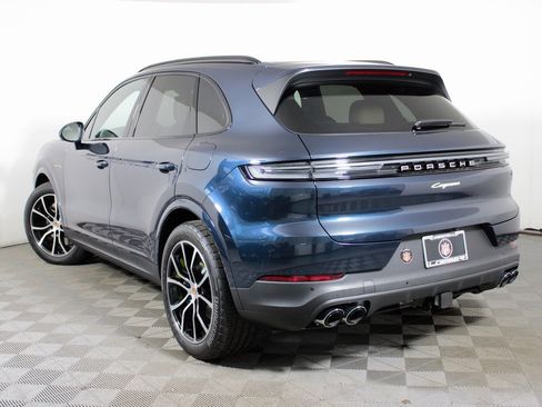 New 2026 Porsche Cayenne E-Hybrid image 3