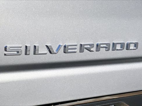 Used 2024 Chevrolet Silverado 2500 Custom w/ Custom Value Package image 29