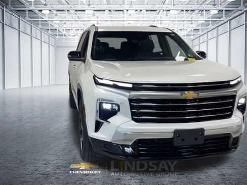 Used 2024 Chevrolet Traverse RS AWD/4WD image 4