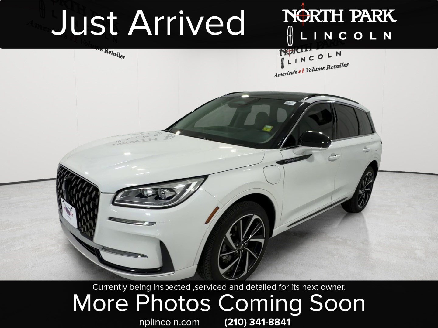 Used 2025 Lincoln Corsair Grand Touring AWD/4WD image 1