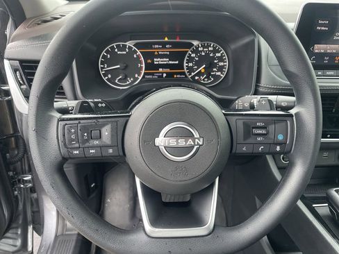 Used 2023 Nissan Rogue SV image 14