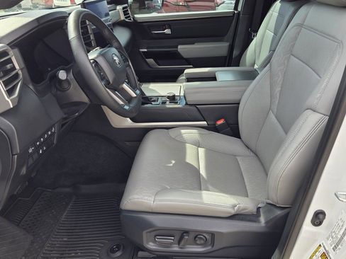 Used 2025 Toyota Sequoia Limited image 4