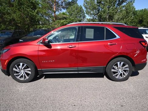 Used 2022 Chevrolet Equinox Premier AWD/4WD image 2