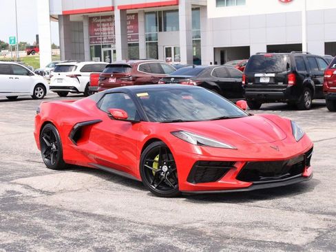 Used 2024 Chevrolet Corvette Stingray Convertible w/ 1LT RWD image 2