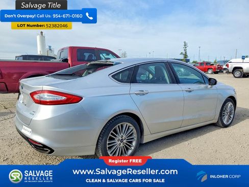 Used 2014 Ford Fusion SE w/ Equipment Group 202A FWD image 4