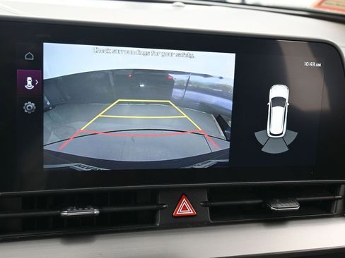 Used 2024 Kia Sportage EX image 18