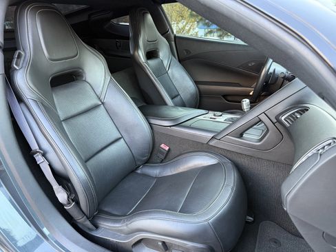 Used 2014 Chevrolet Corvette Base image 31