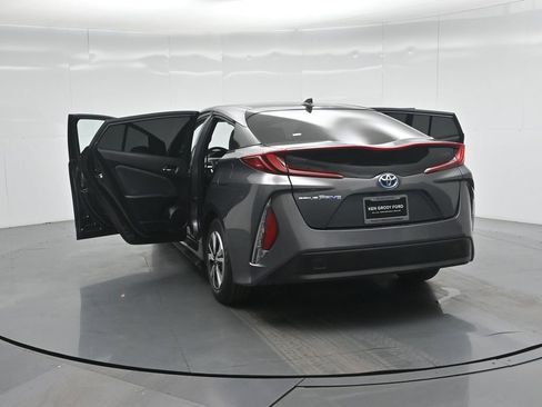 Used 2018 Toyota Prius Prime Plus image 29