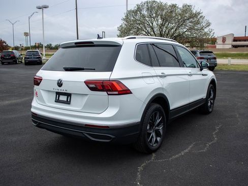 Used 2023 Volkswagen Tiguan SE image 7