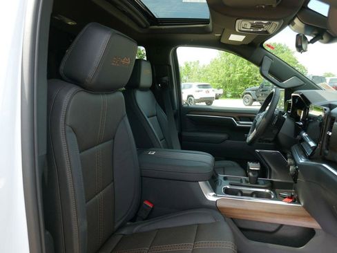 New 2026 Chevrolet Silverado 1500 High Country AWD/4WD image 13