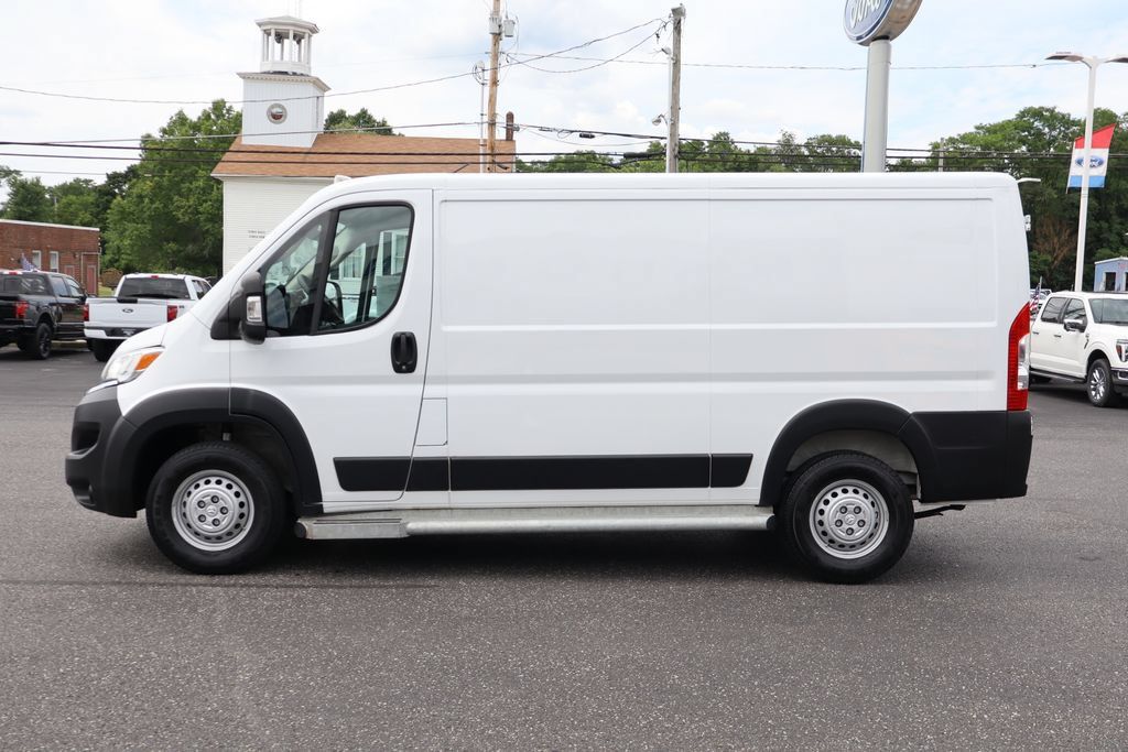 Used 2025 RAM ProMaster 2500 w/ U-Haul Equipment Group FWD image 16